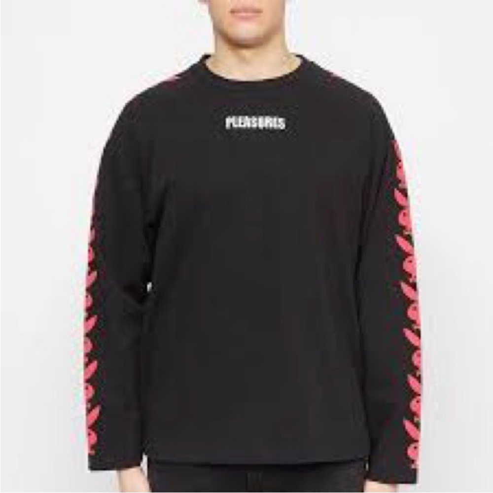 PLEASURES Long Sleeve Playboy Raglan Tee
